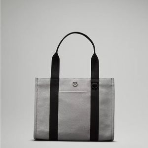 🆕 Large Lululemon Two-Tone Canvas Tote